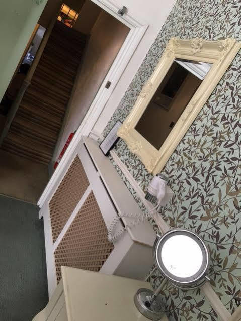 Hudsons Guest house 4*