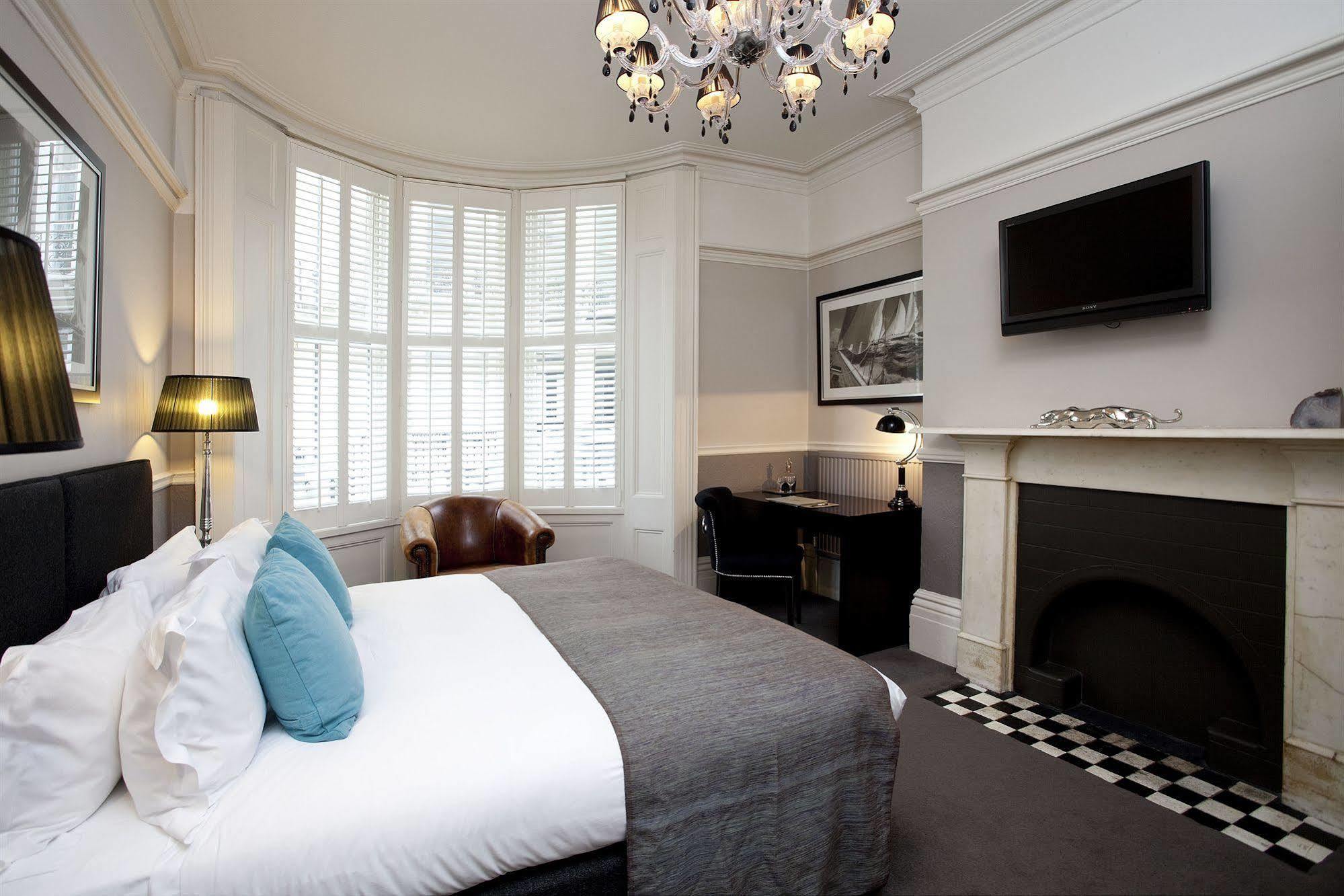 Townhouse 4*