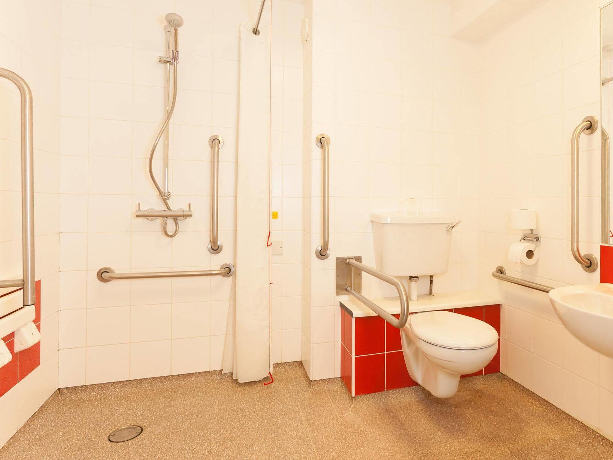 Hotel Travelodge Seafront 3*
