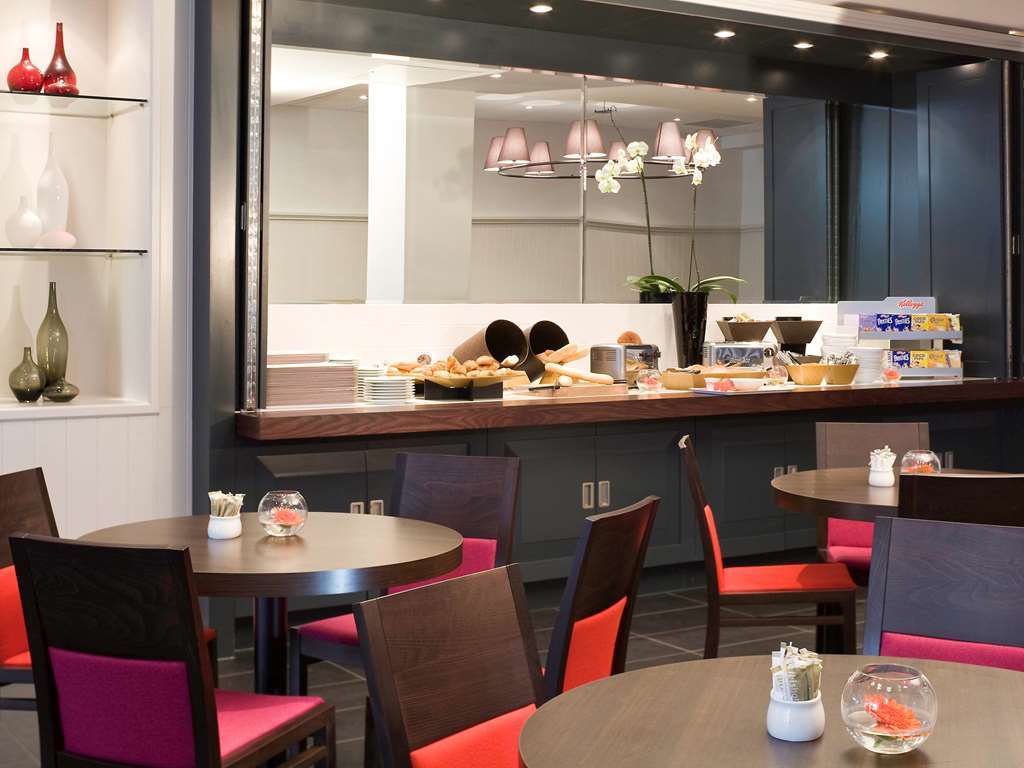 Ibis Centre - Station 3*
