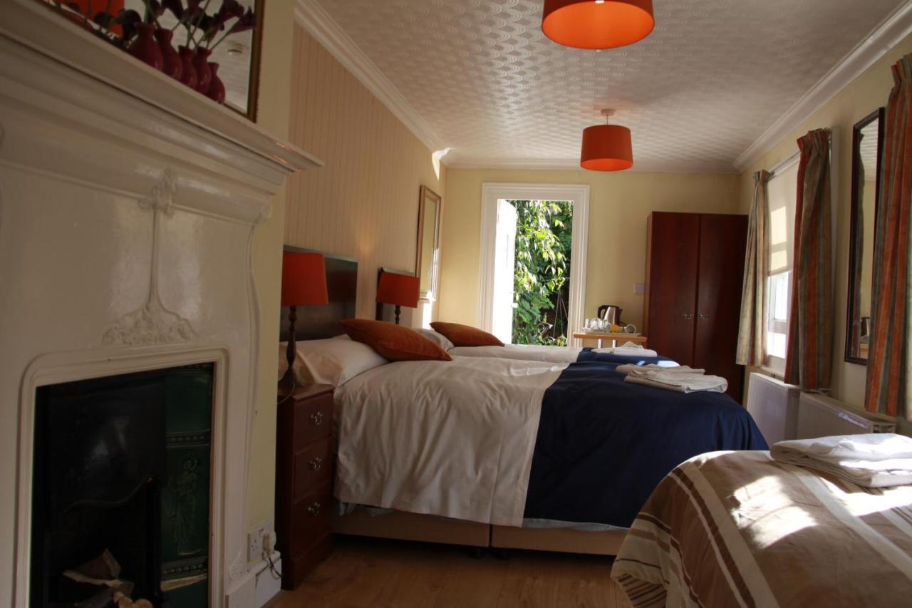 Hotel Ambassador