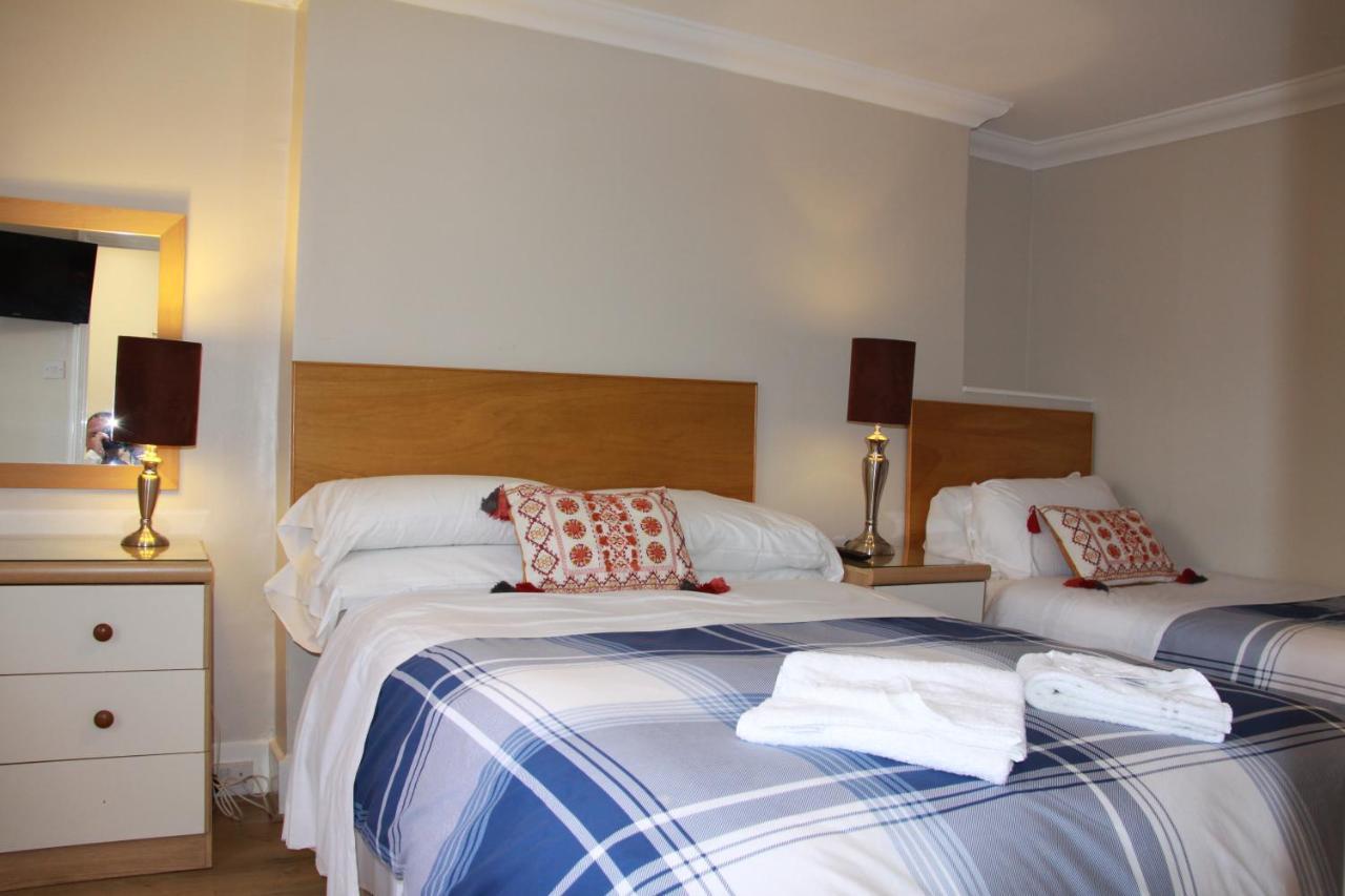Ambassador Hotel 3*