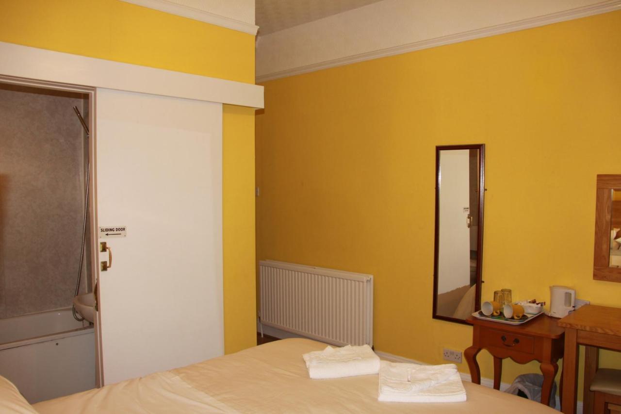 Hotel Ambassador