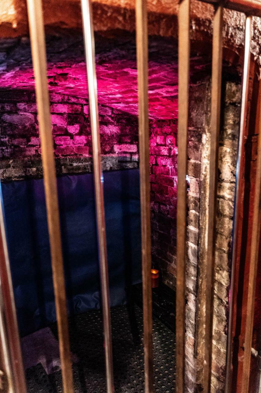 Erotic Boudoir Apartment Brighton
