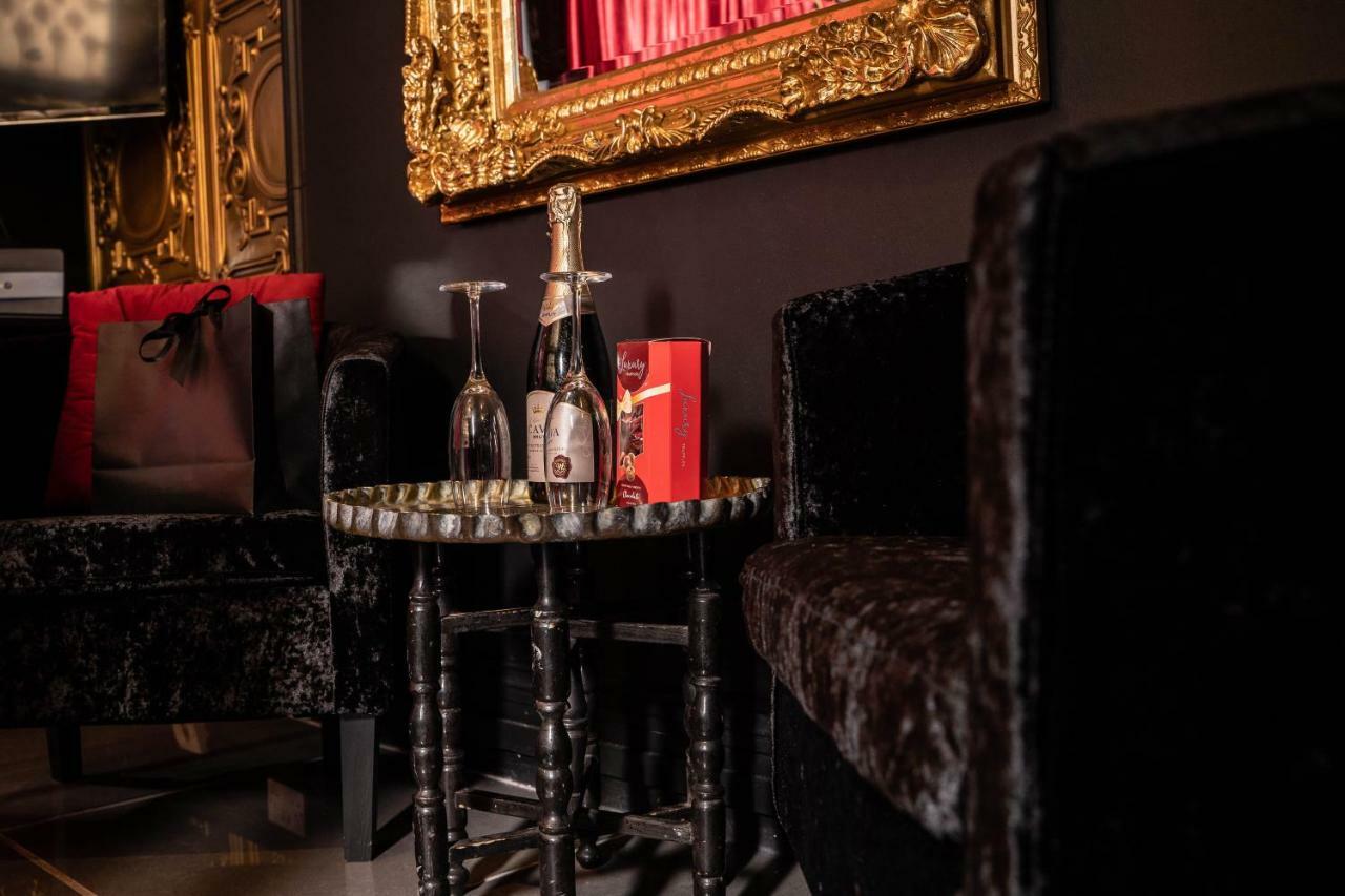 Erotic Boudoir *