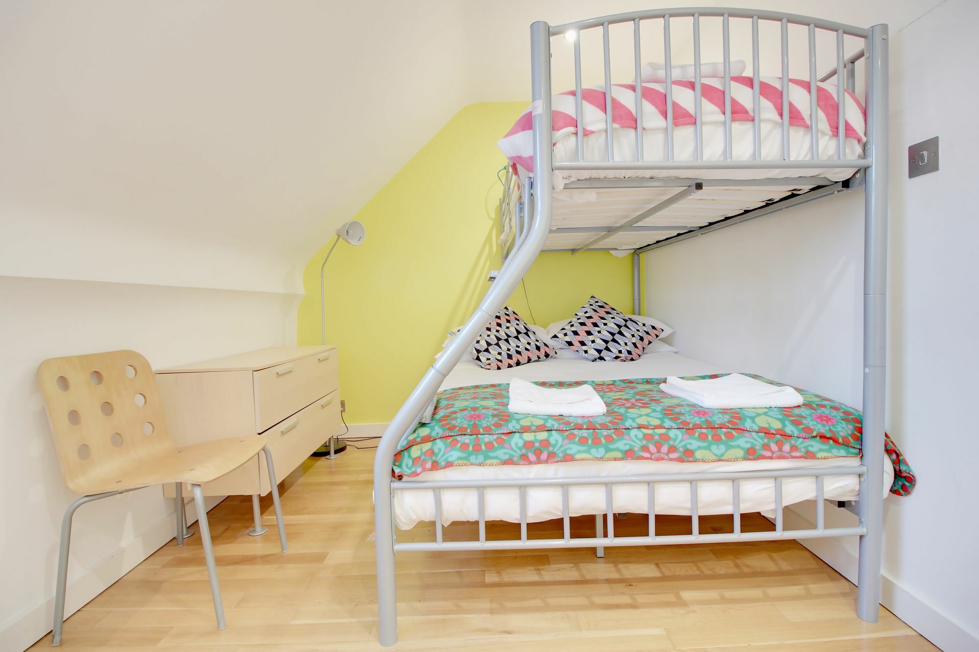 Apartment Majestic Mews Apartment With Free Parking - By My Getaways