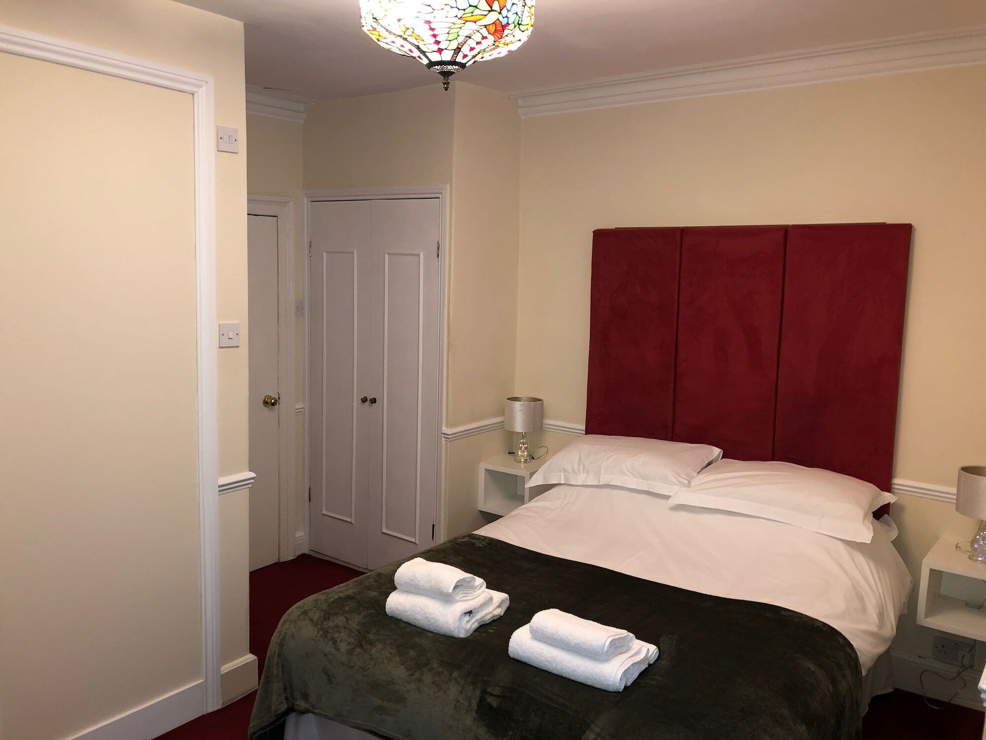 Guest house Colson House 3*