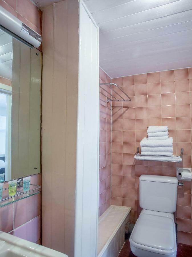 Oyo Avalon Lifestyle Brighton