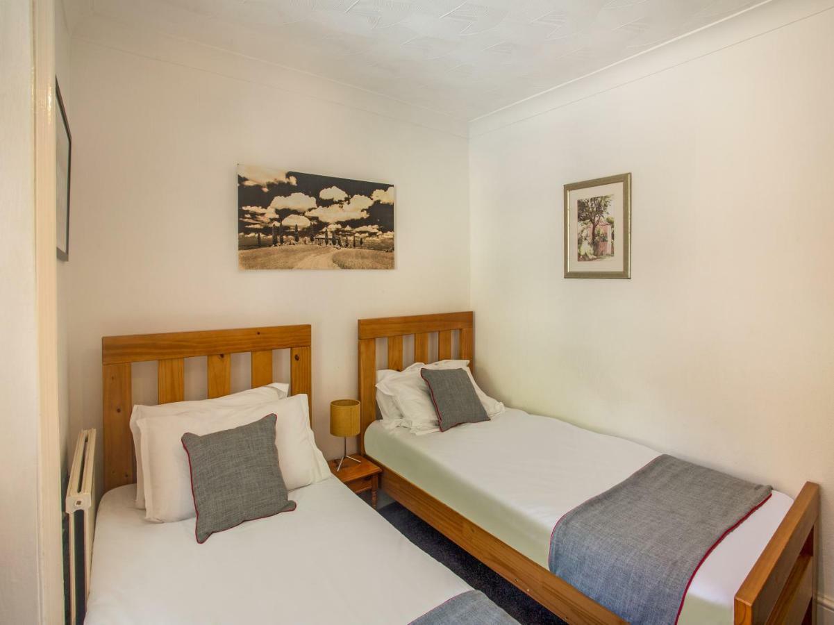 Oyo Avalon Lifestyle 3*
