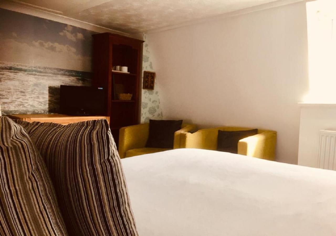 Hudsons Guest house 4*