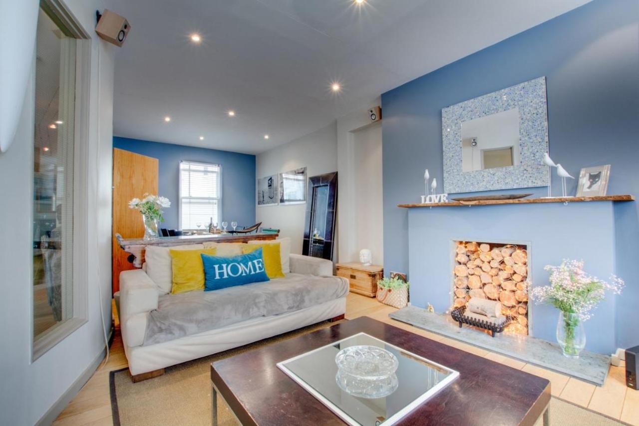 Holiday home Sillwood House *
