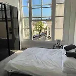 Great Central Apartment By The Sea