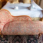Pass The Keys The Fabulous King George Suite