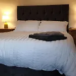 Comfort Stay Sussex 5-Bed