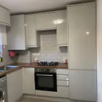 Brighton New Apartment Free Parking Sleeps 6