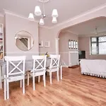 Beautiful Bright Three Bedroom House In Brighton And Hove With Free Parking