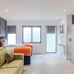 Seaside Escape L Steps From Brighton Beach L Balcony L 1Bd