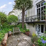 Host & Stay - Hanover Rest