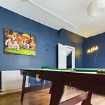 Pool Table Brighton 4 Bed Flat For 6 Guests Long Term Stays
