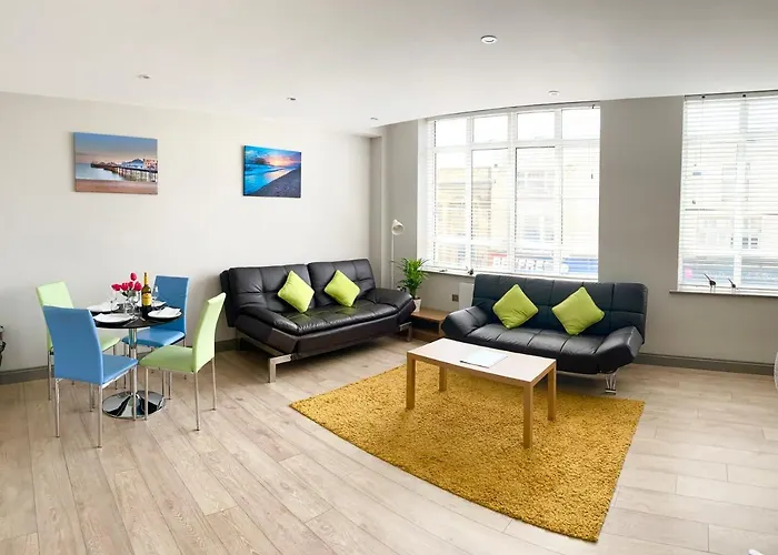 A Spacious 1 Bedroom Brighton Gem