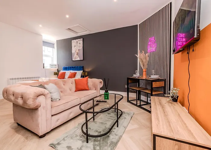 Super Central Studio Next To Shopping Center & Brighton Beach