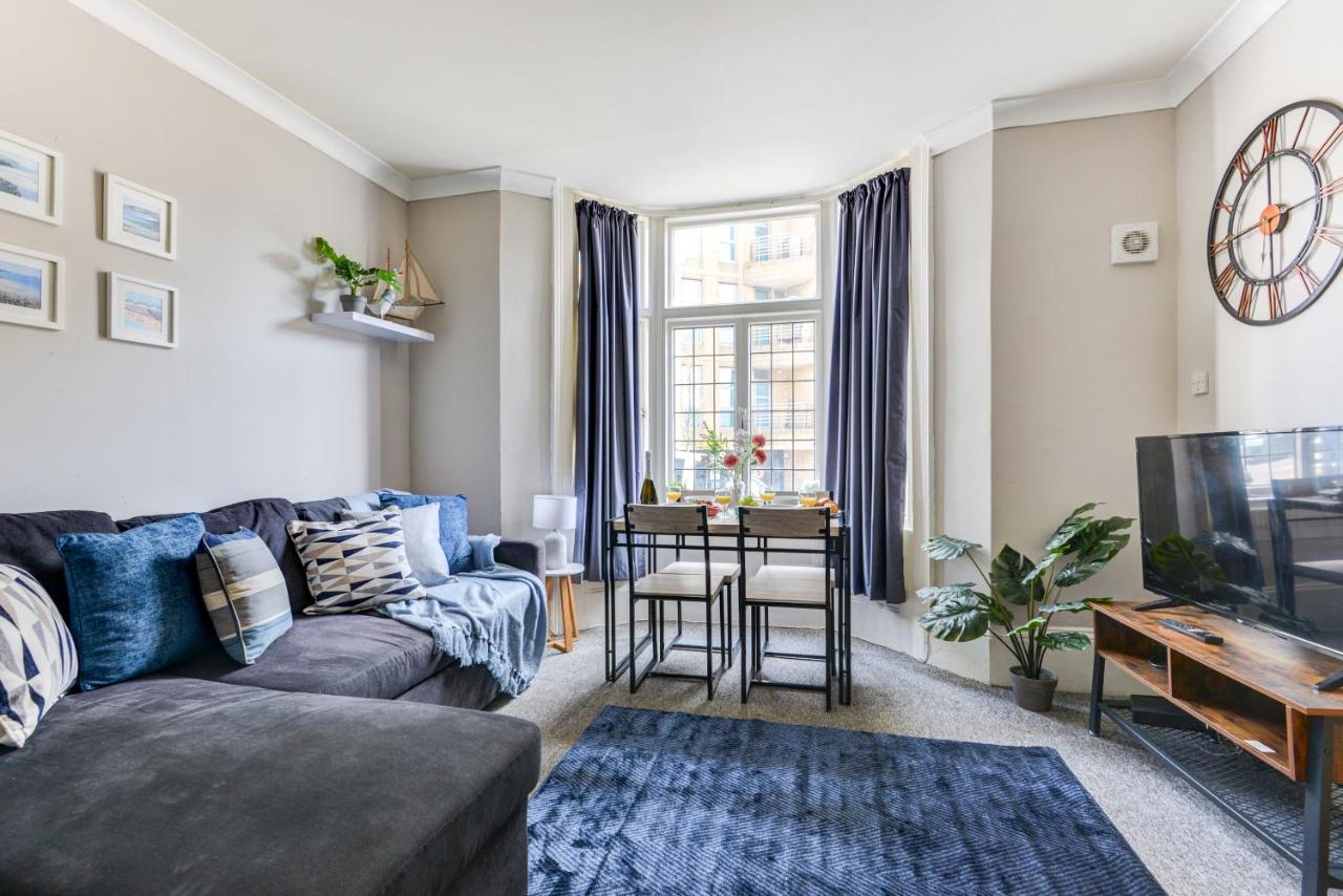2 Bedroom - Queens Square Flat 1 Apartment Brighton