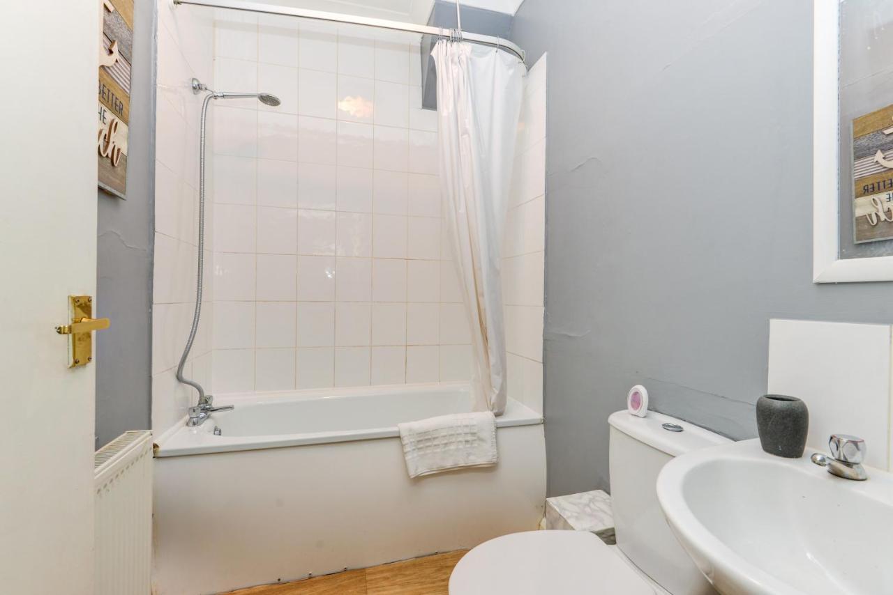 2 Bedroom - Queens Square Flat 1 Brighton