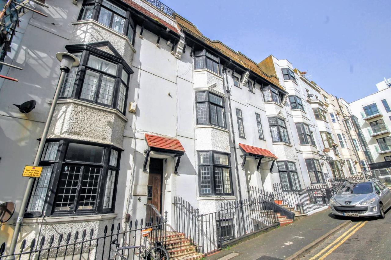 2 Bedroom - Queens Square Flat 1 Brighton