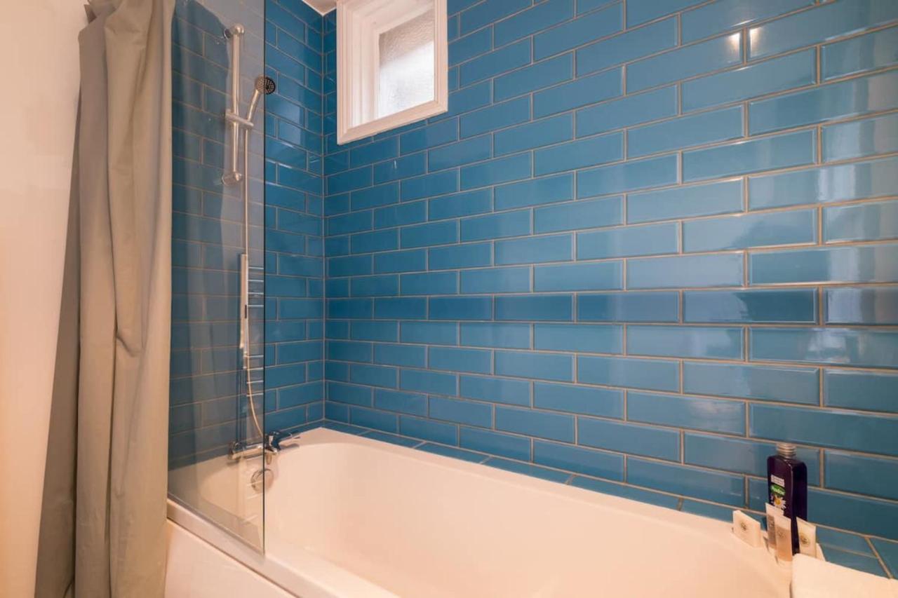 Large Modern Studio By The Beach * Brighton