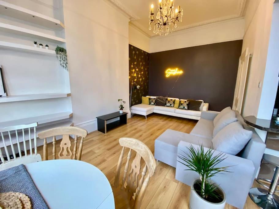 Apartment Great Central By The Sea