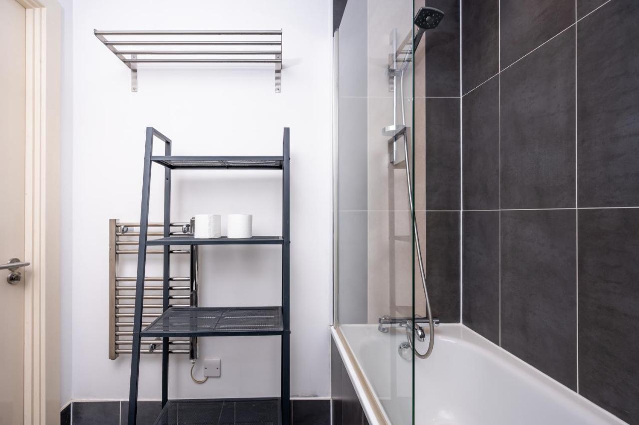 Apartment Brandnew - Executive Work And Travel Stroudley - 2 Min To Station *
