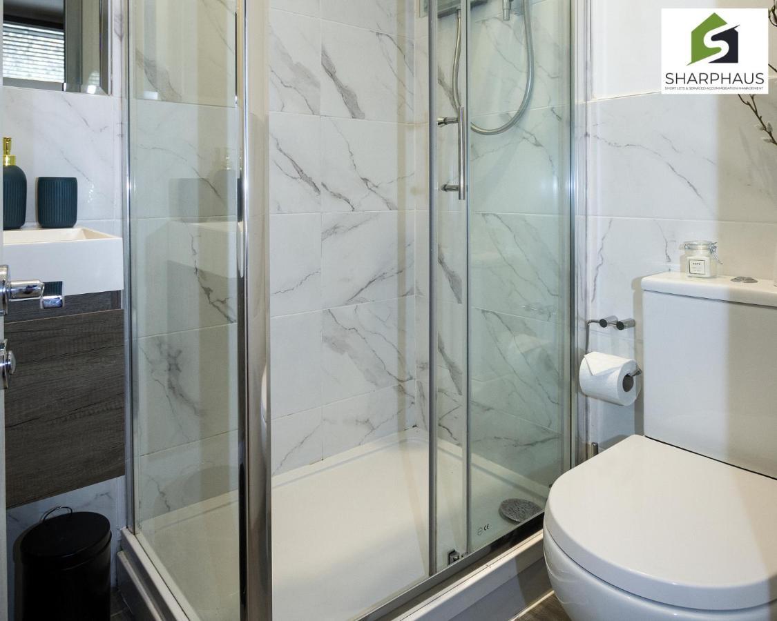 Hidden 2-bed Oasis With Courtyard Garden By Sharphaus Short Lets & Serviced Management Brighton