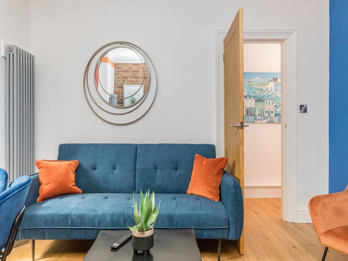 Apartment Stylish 2-bedroom Flat With Patio And Garden *