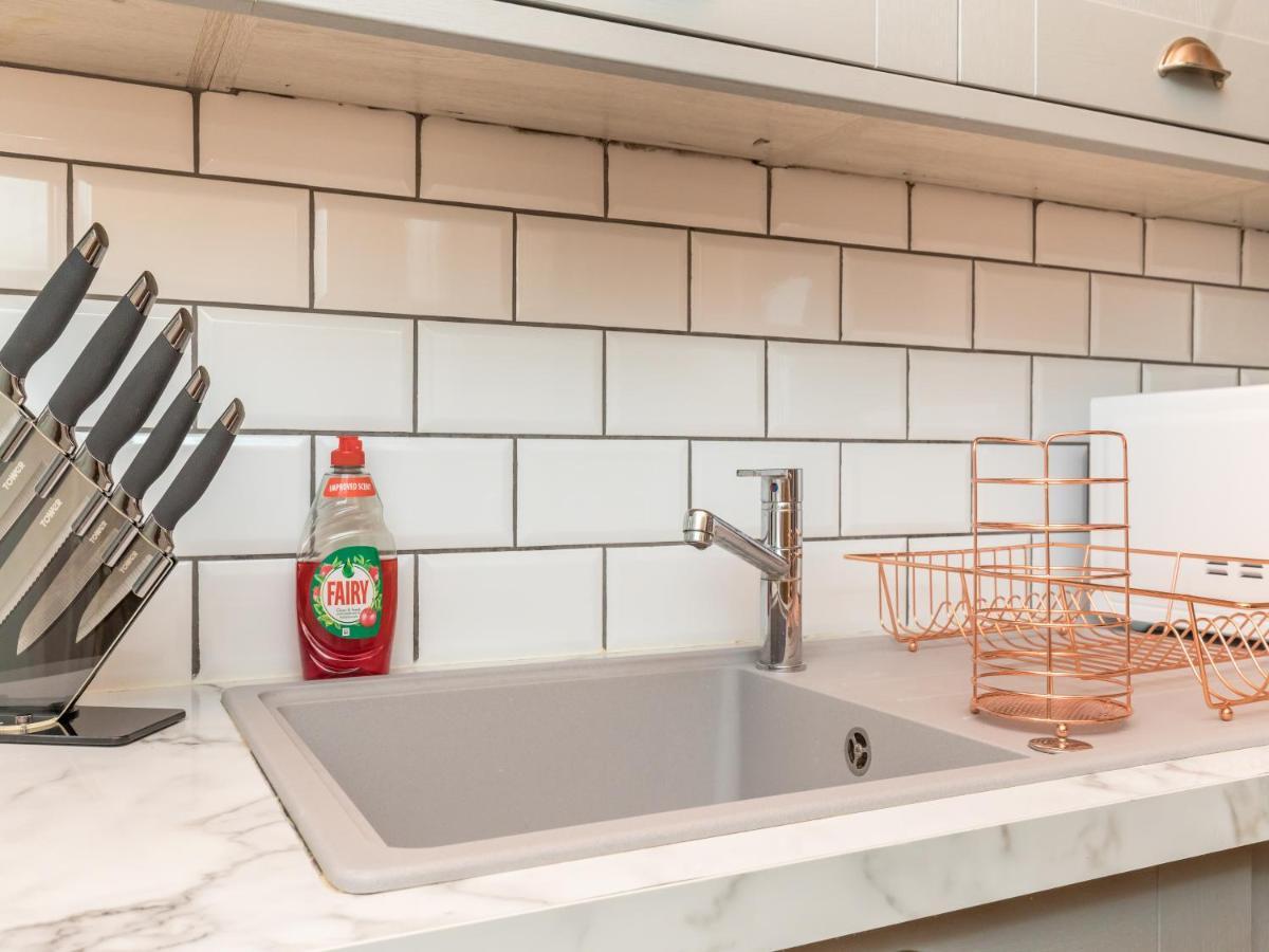 Stylish 2-bedroom Flat With Patio And Garden Apartment Brighton