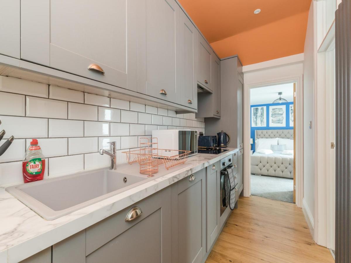 Stylish 2-bedroom Flat With Patio And Garden *