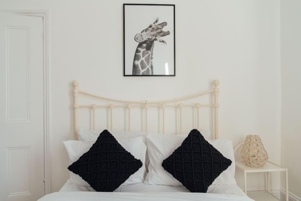 Stunning 4 Bedroom Victorian House Holiday home *