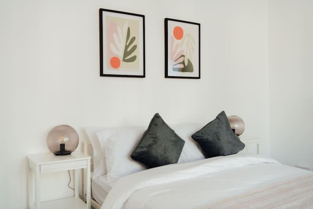 Stunning 4 Bedroom Victorian House *