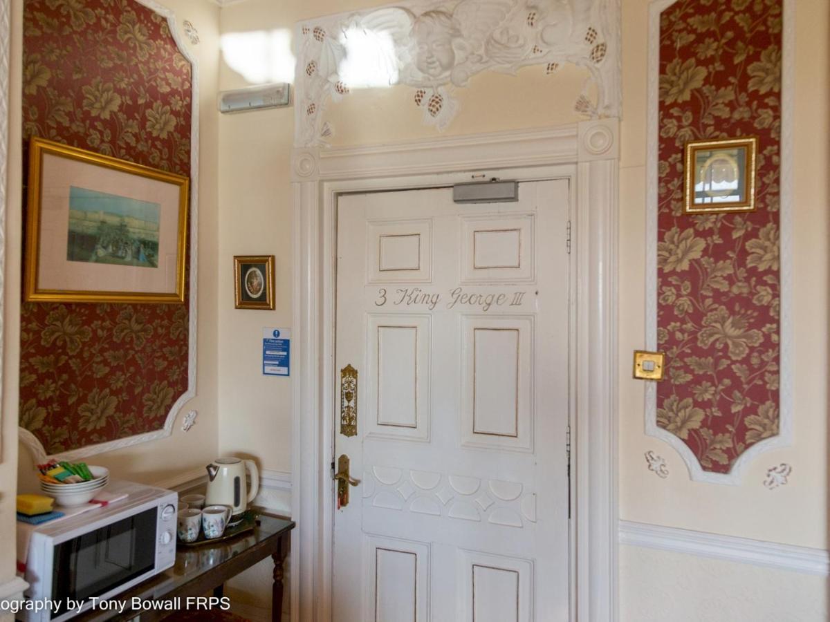 Pass The Keys The Fabulous King George * Brighton