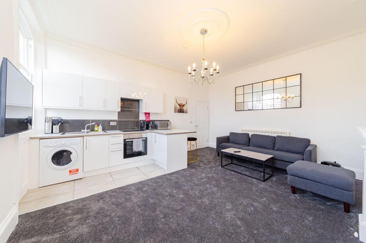 Flash Sale Centre 1 Bedroom Flat Bn15nor17 *