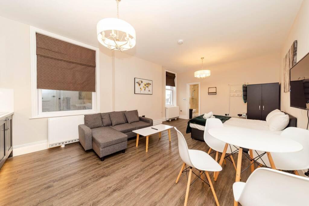Apartment Flash Sale Centre Bn145wes05 Brighton