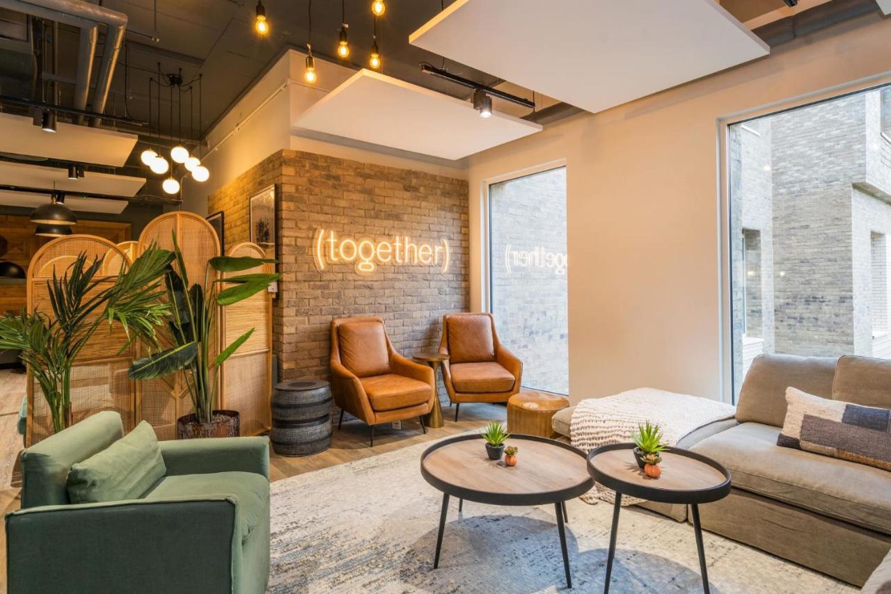 Hillfort House: Modern With Shared Kitchen In Apartment Brighton