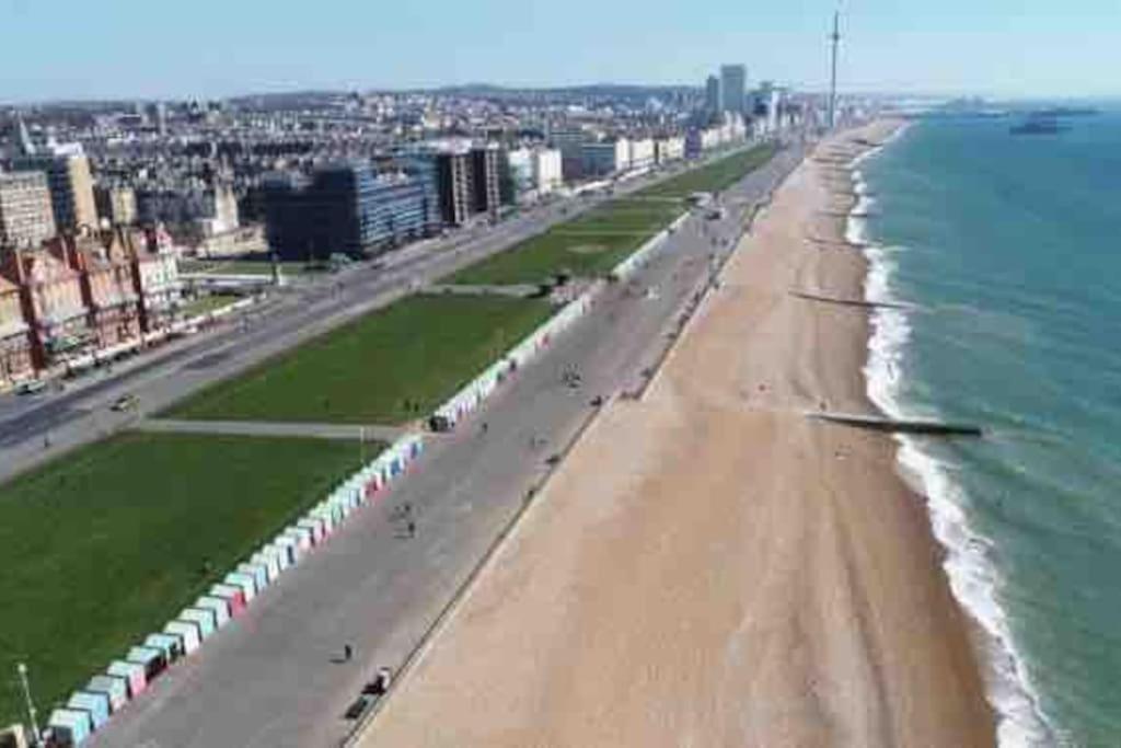 2 Bedroom House In Brighton