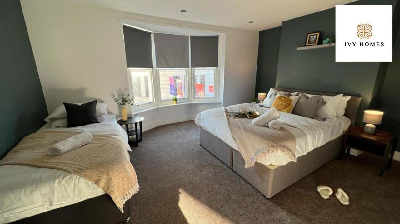Apartment Three Bedroom Flat Next Lanes I And Shopping Center I Sleep 9