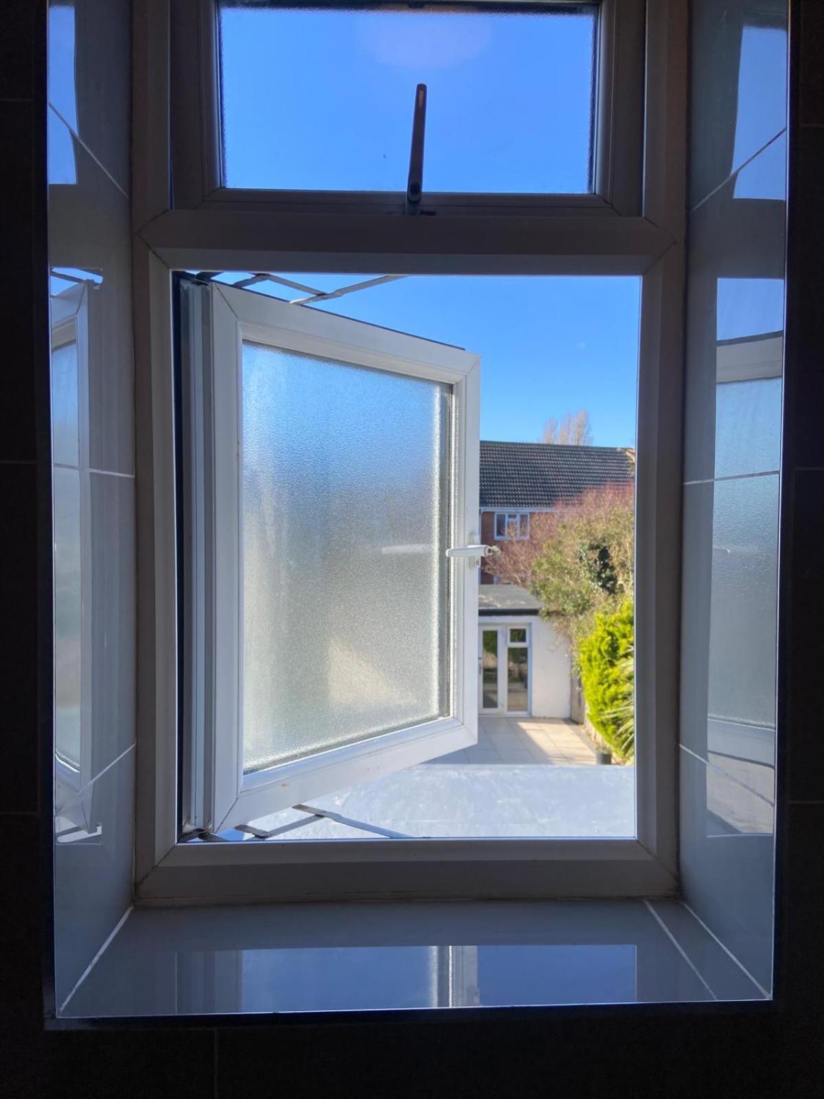 Beautiful Bright Three Bedroom House In And With Free Parking Holiday home Brighton