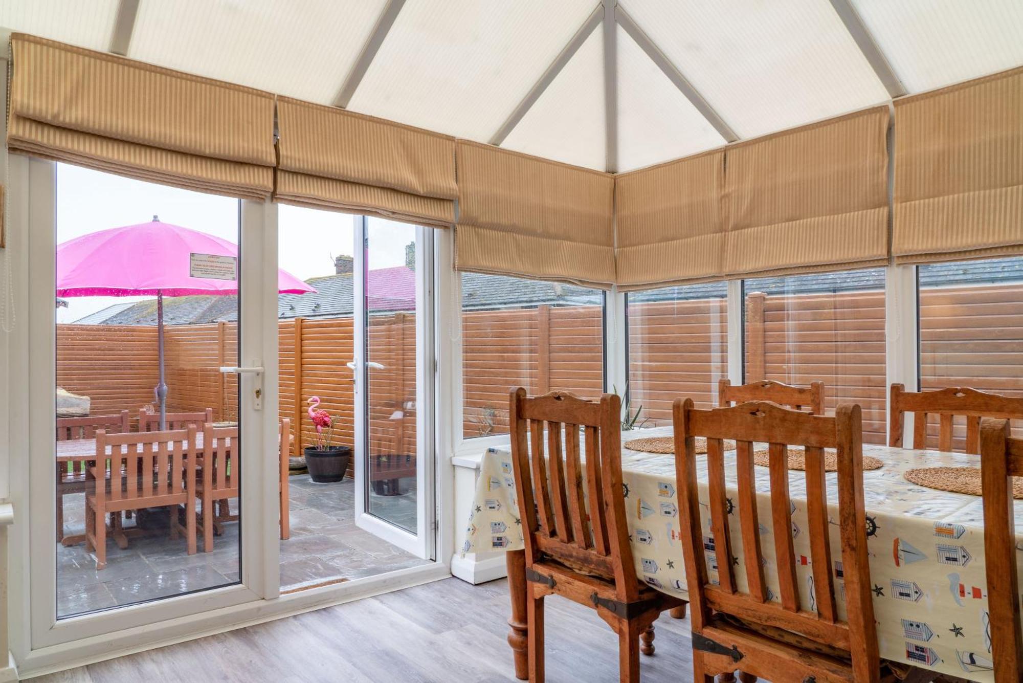 Sunny Queens Park - Garden & Private Parking Holiday home *