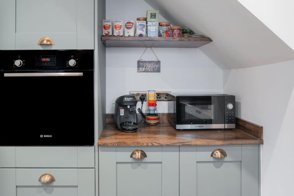 Holiday home Tu Casa , A Beautiful & Peaceful 4 Bedroom House With Garden, Bbq Area , Ev & Parking Brighton