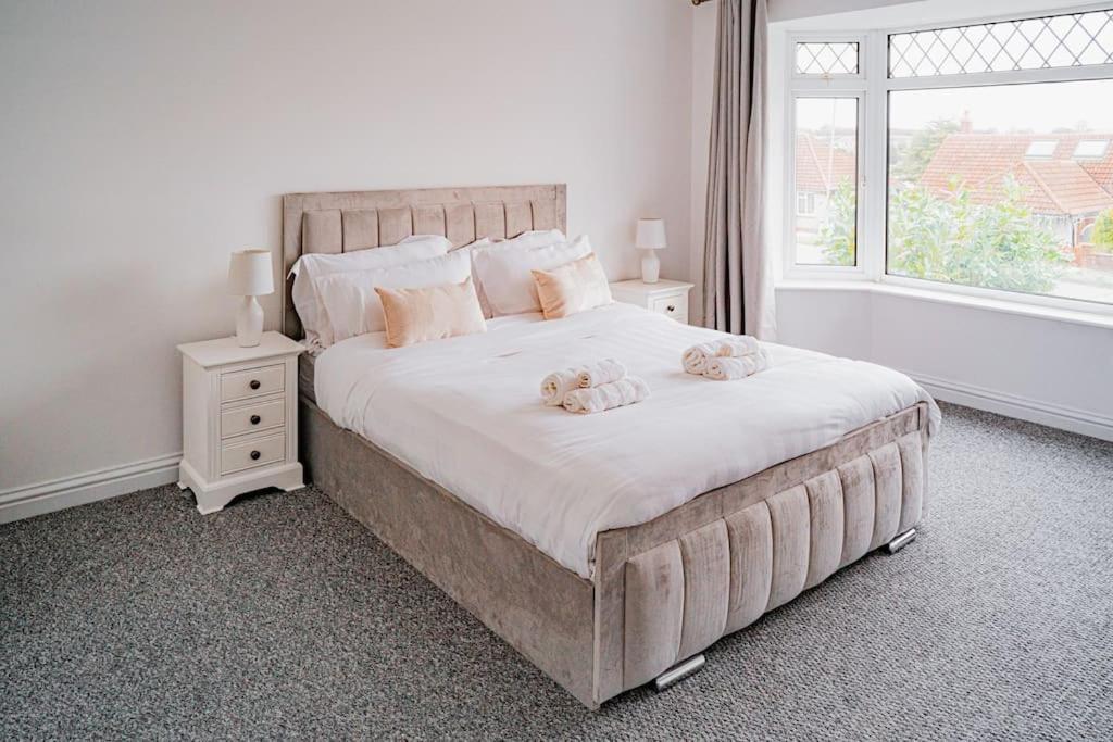 Holiday home Tu Casa , A Beautiful & Peaceful 4 Bedroom House With Garden, Bbq Area , Ev & Parking Brighton