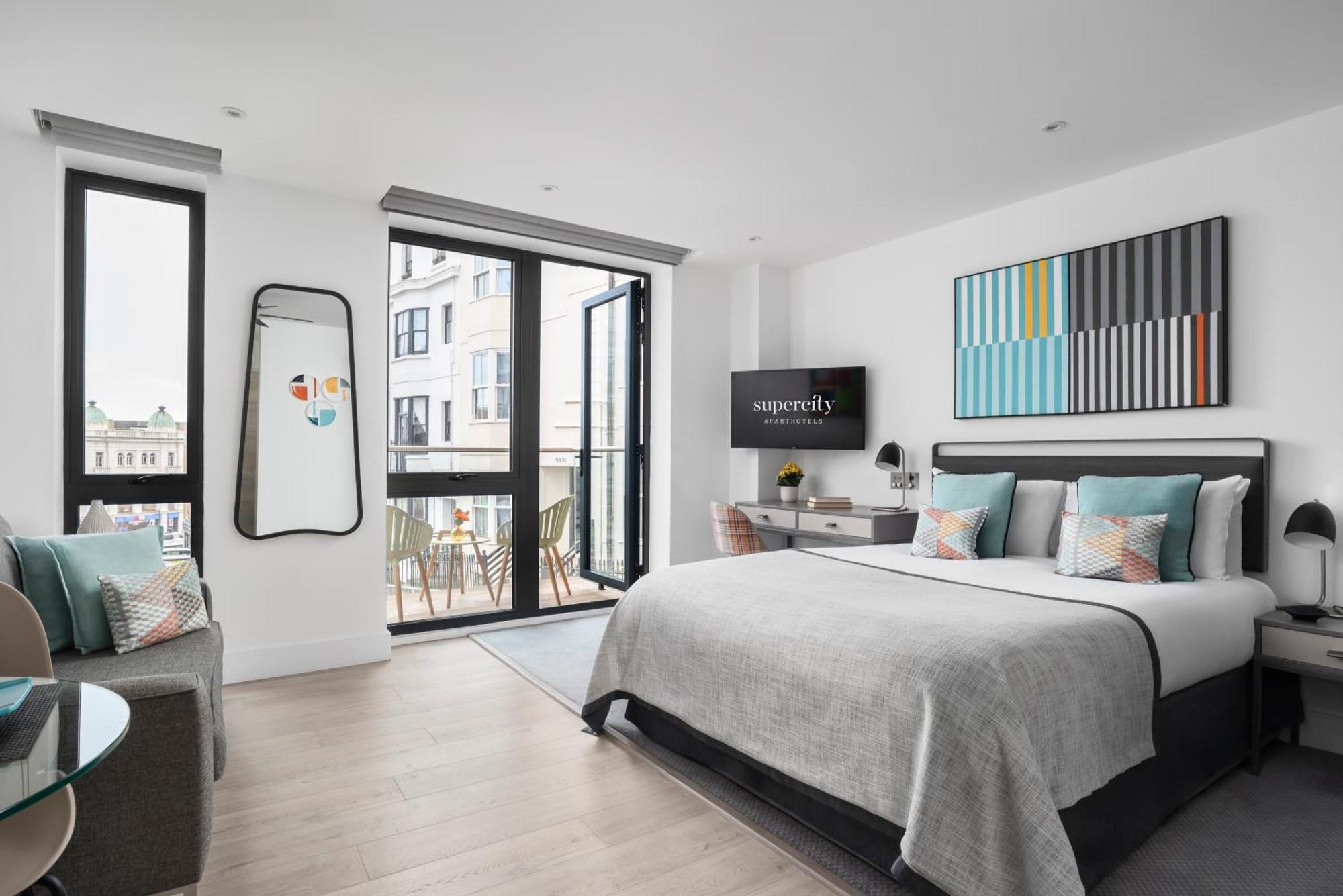 Aparthotel Q Square By Supercity 4*