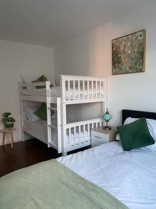New Free Parking Sleeps 6