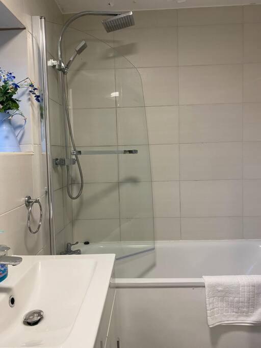 New Free Parking Sleeps 6 * Brighton